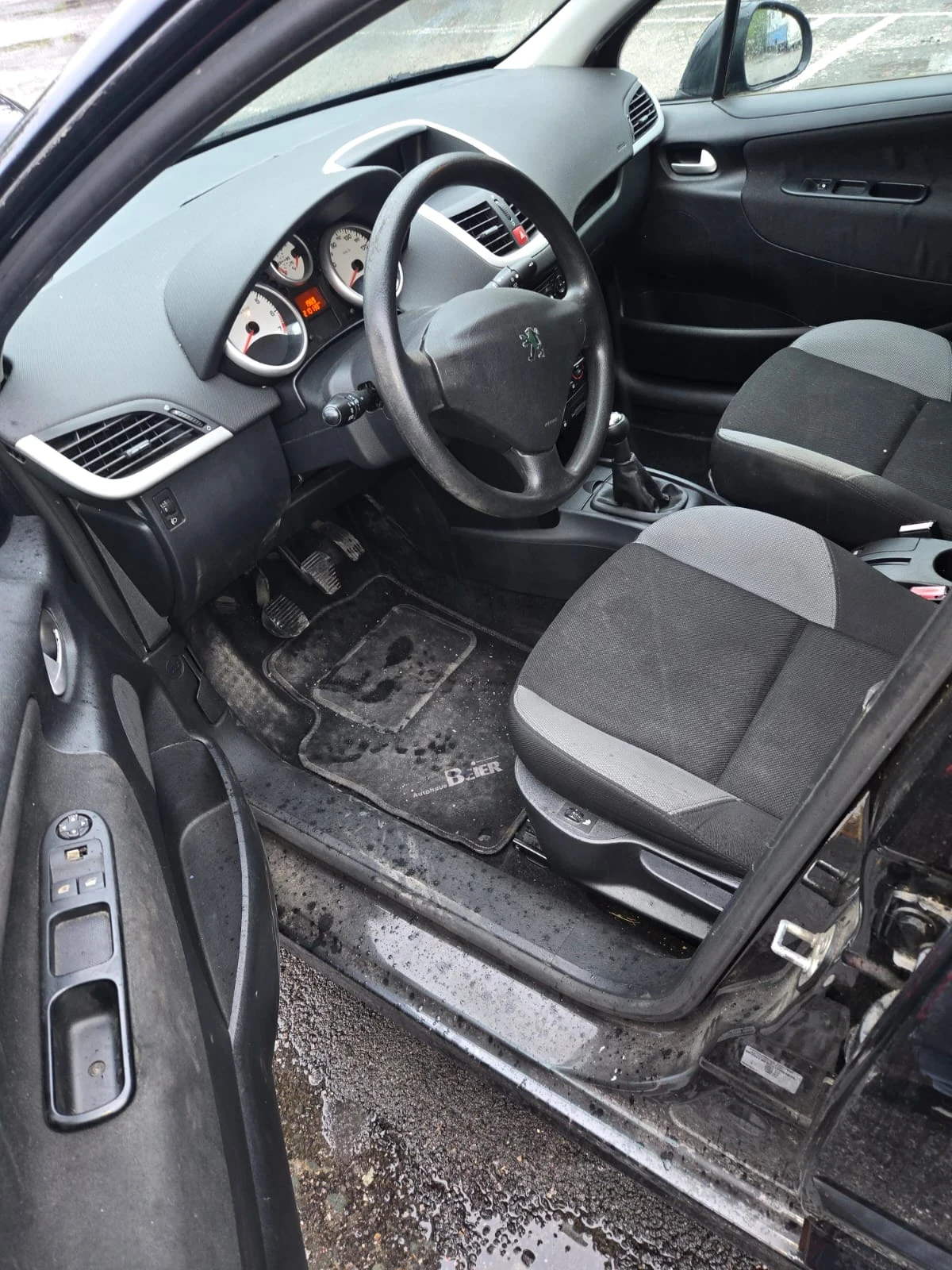 Peugeot 207 SW, снимка 8 - Автомобили и джипове - 54697836