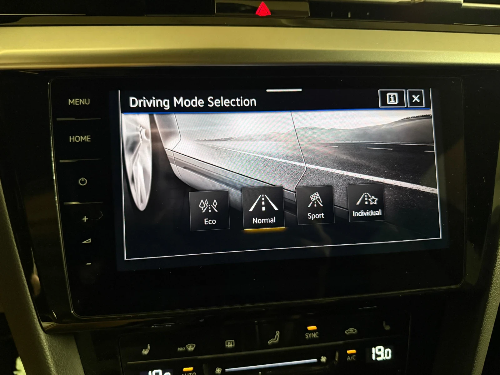 VW Arteon Shooting Brake 2.0 TDI R-LINE Масаж, снимка 16 - Автомобили и джипове - 55666924
