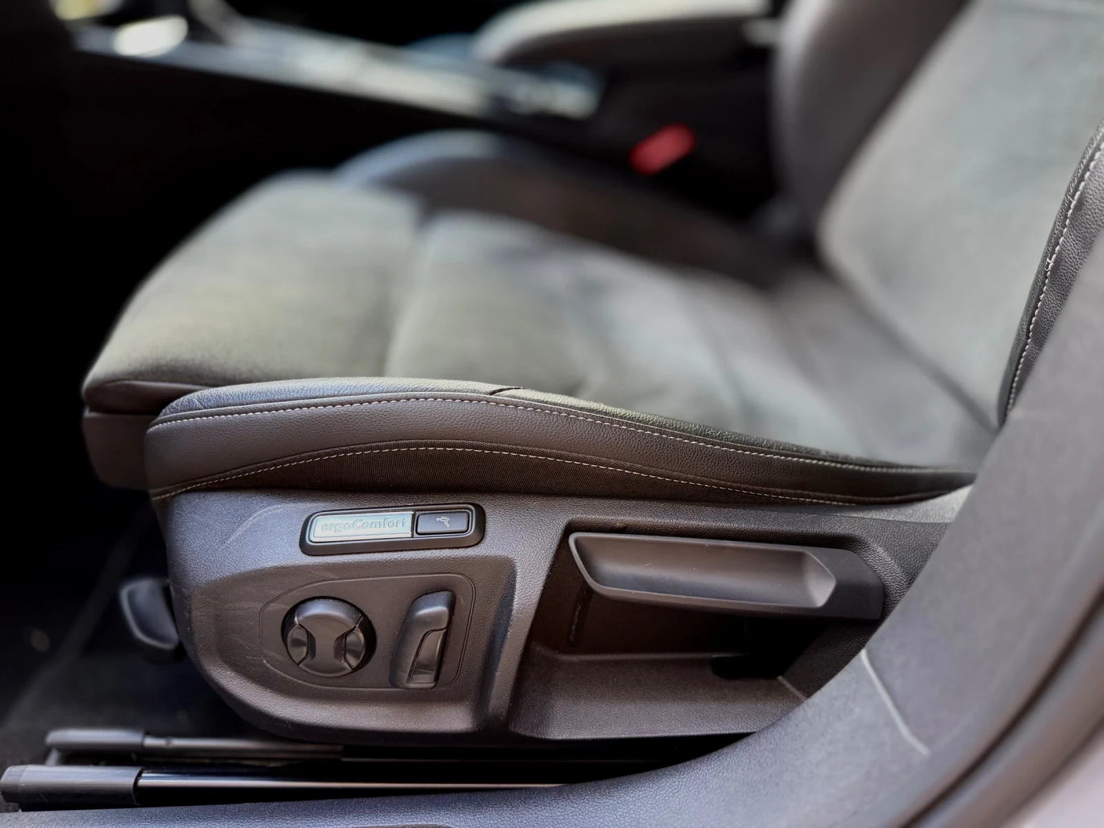 VW Arteon Shooting Brake 2.0 TDI R-LINE Масаж, снимка 12 - Автомобили и джипове - 55666924