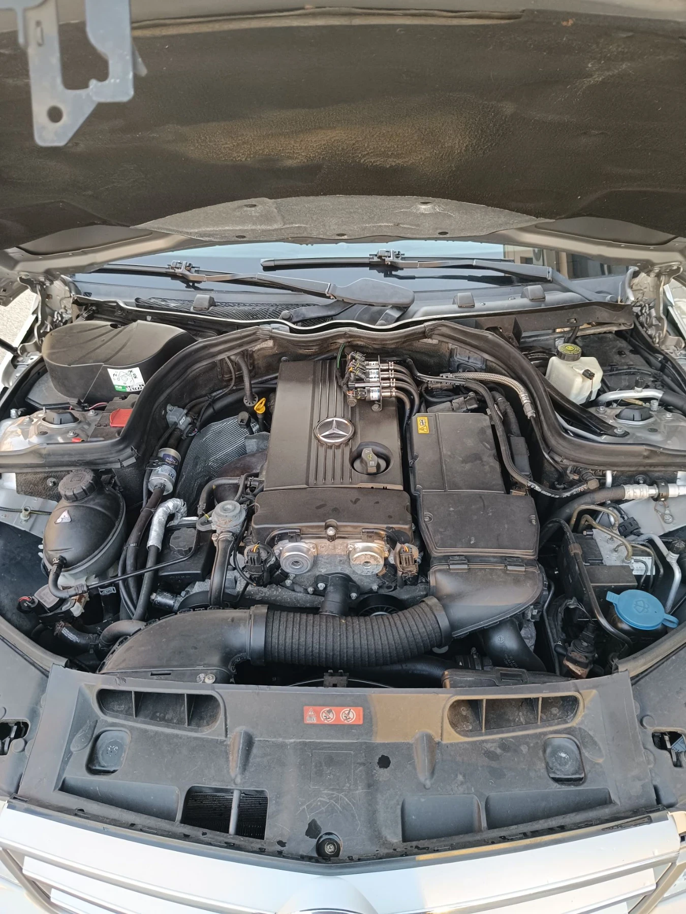 Mercedes-Benz C 180 Kompressor, снимка 6 - Автомобили и джипове - 55891213