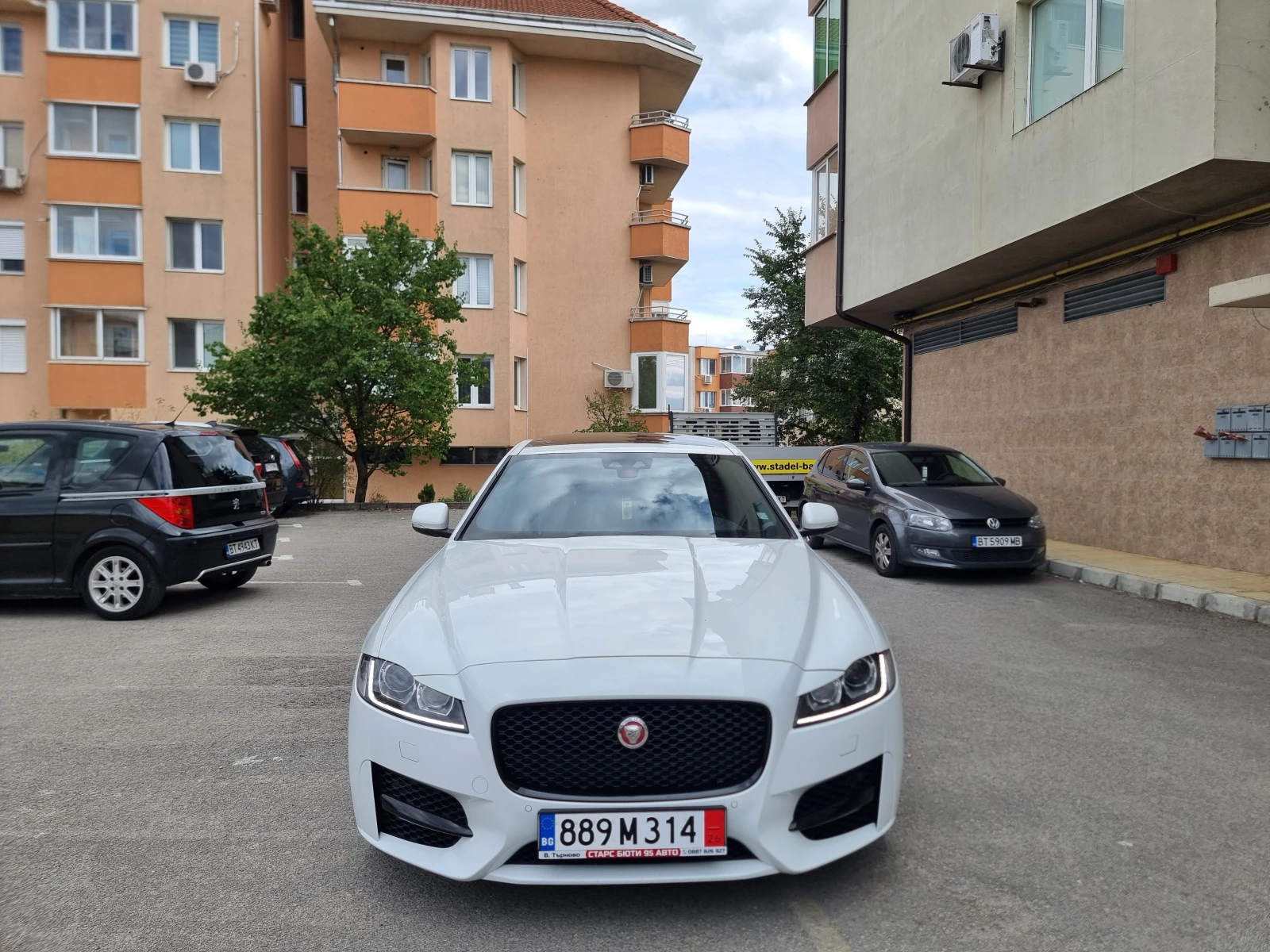 Jaguar Xf 2.0* 4X4* R-SPORT , снимка 2 - Автомобили и джипове - 56121534