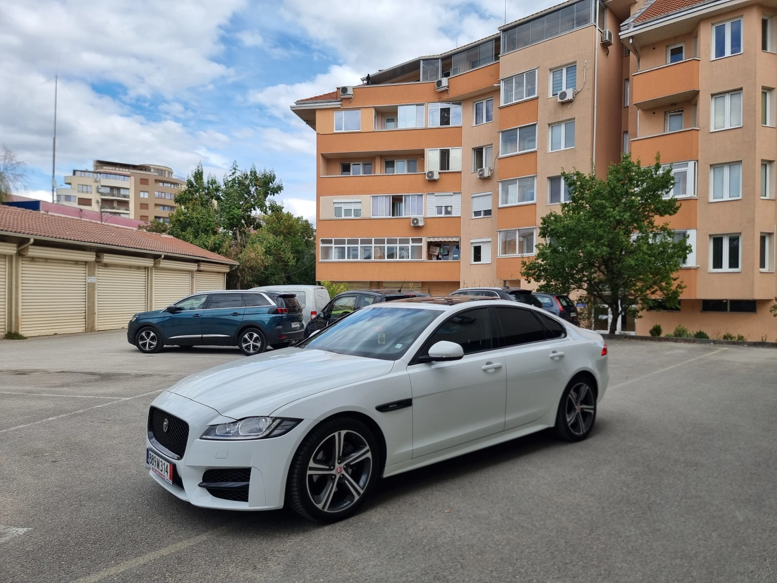 Jaguar Xf 2.0* 4X4* R-SPORT , снимка 10 - Автомобили и джипове - 56121534