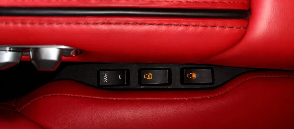 Aston Martin Db9 АвтоКредит * (ЦЕНА ДО БГ), снимка 16 - Автомобили и джипове - 56126853