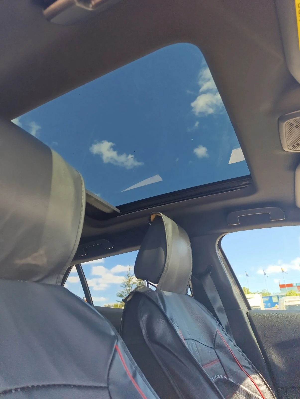 Peugeot 2008 GT, 1.5 BlueHDI, Digital 3D I-Cockpit, Panorama, снимка 14 - Автомобили и джипове - 56233003