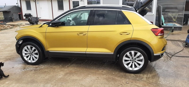 VW T-Roc 1,5 tsi, снимка 2 - Автомобили и джипове - 44781711