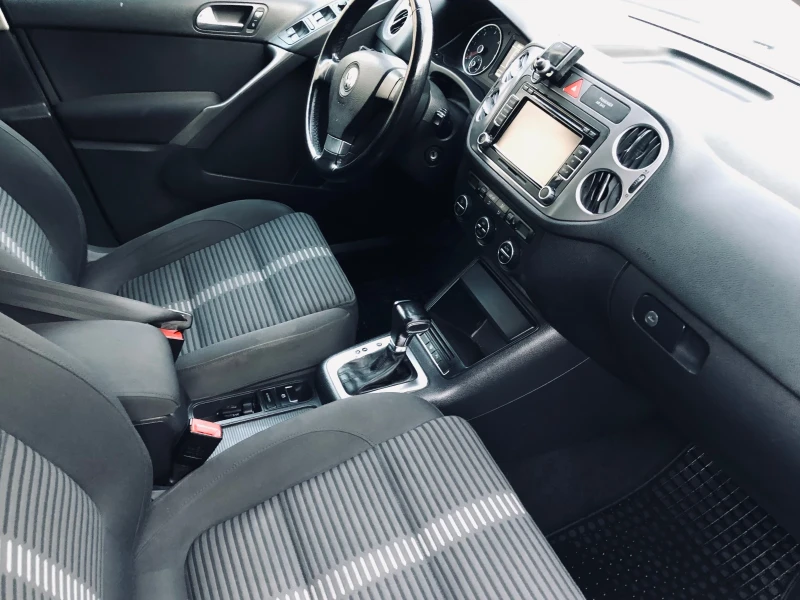 VW Tiguan 2.0TDI 4X4 AUTOMATIC, снимка 7 - Автомобили и джипове - 52872841