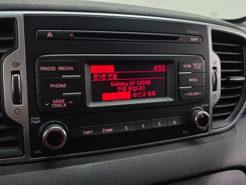 Kia Sportage 1.7 2WD, снимка 14 - Автомобили и джипове - 55789225