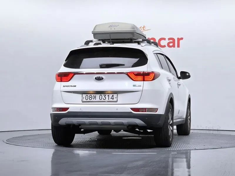 Kia Sportage 1.7 2WD, снимка 3 - Автомобили и джипове - 55789225