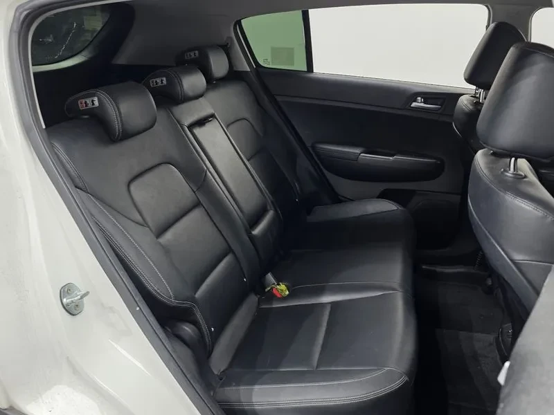 Kia Sportage 1.7 2WD, снимка 11 - Автомобили и джипове - 55789225