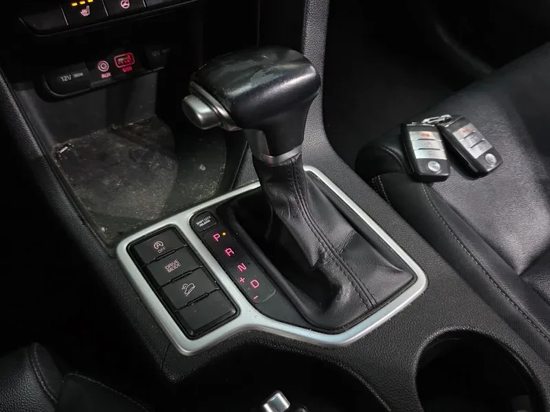 Kia Sportage 1.7 2WD, снимка 8 - Автомобили и джипове - 55789225