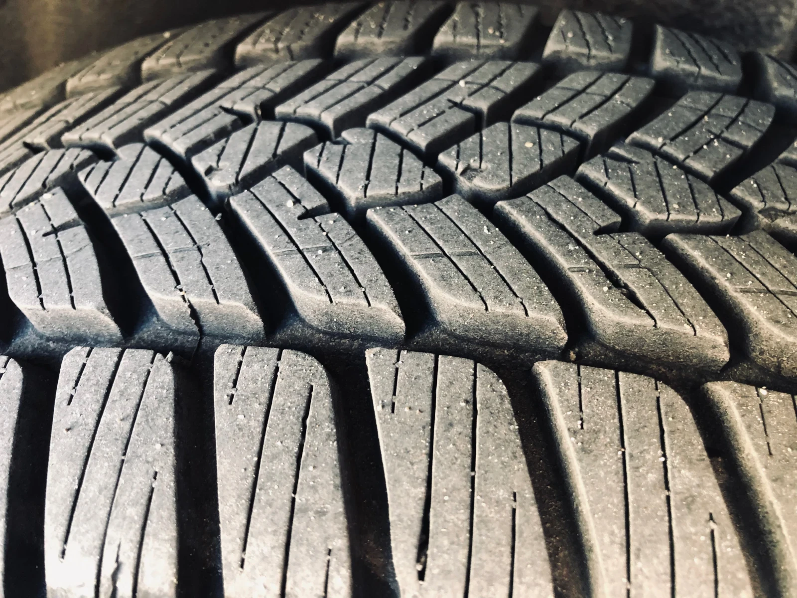 VW Tiguan 2.0TDI 4X4 AUTOMATIC - изображение 9