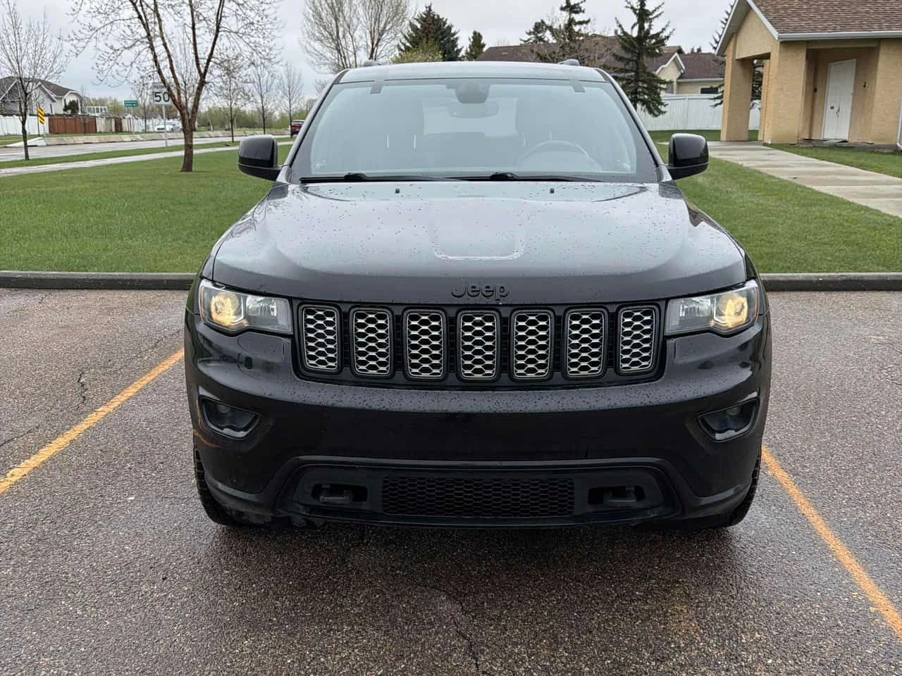 Jeep Grand cherokee * Altitude * CARFAX * ЦЕНА ДО БГ, снимка 2 - Автомобили и джипове - 54584424