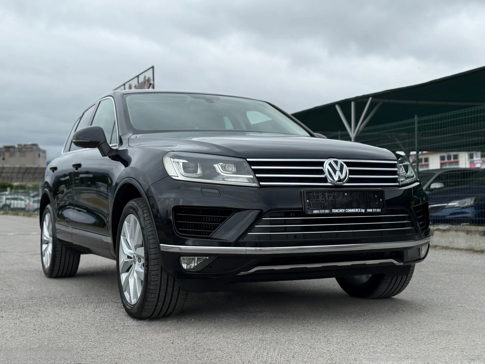 VW Touareg 3.0-TDI-R-line-TOP-NEW-ПОДГРЕВ НА ВОЛАН И СЕДАЛКИ