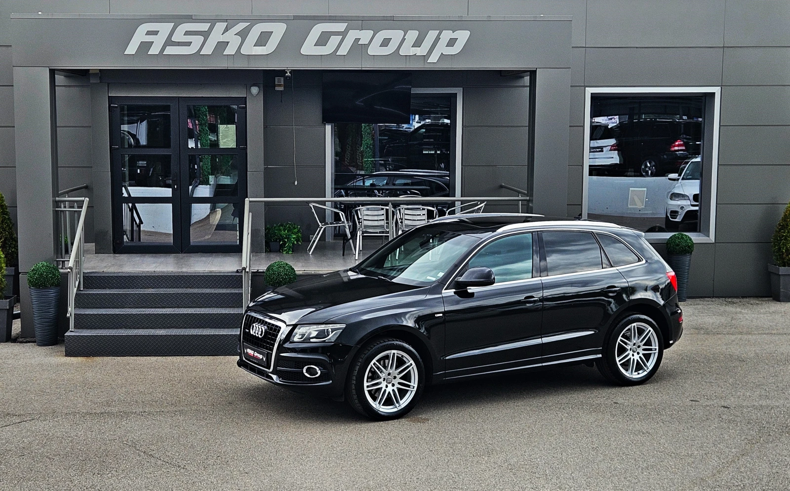 Audi Q5 S-LINEx3/239PS/PANORAMA/ПОДГРЕВ/RECARO/LIZING, снимка 17 - Автомобили и джипове - 55406205
