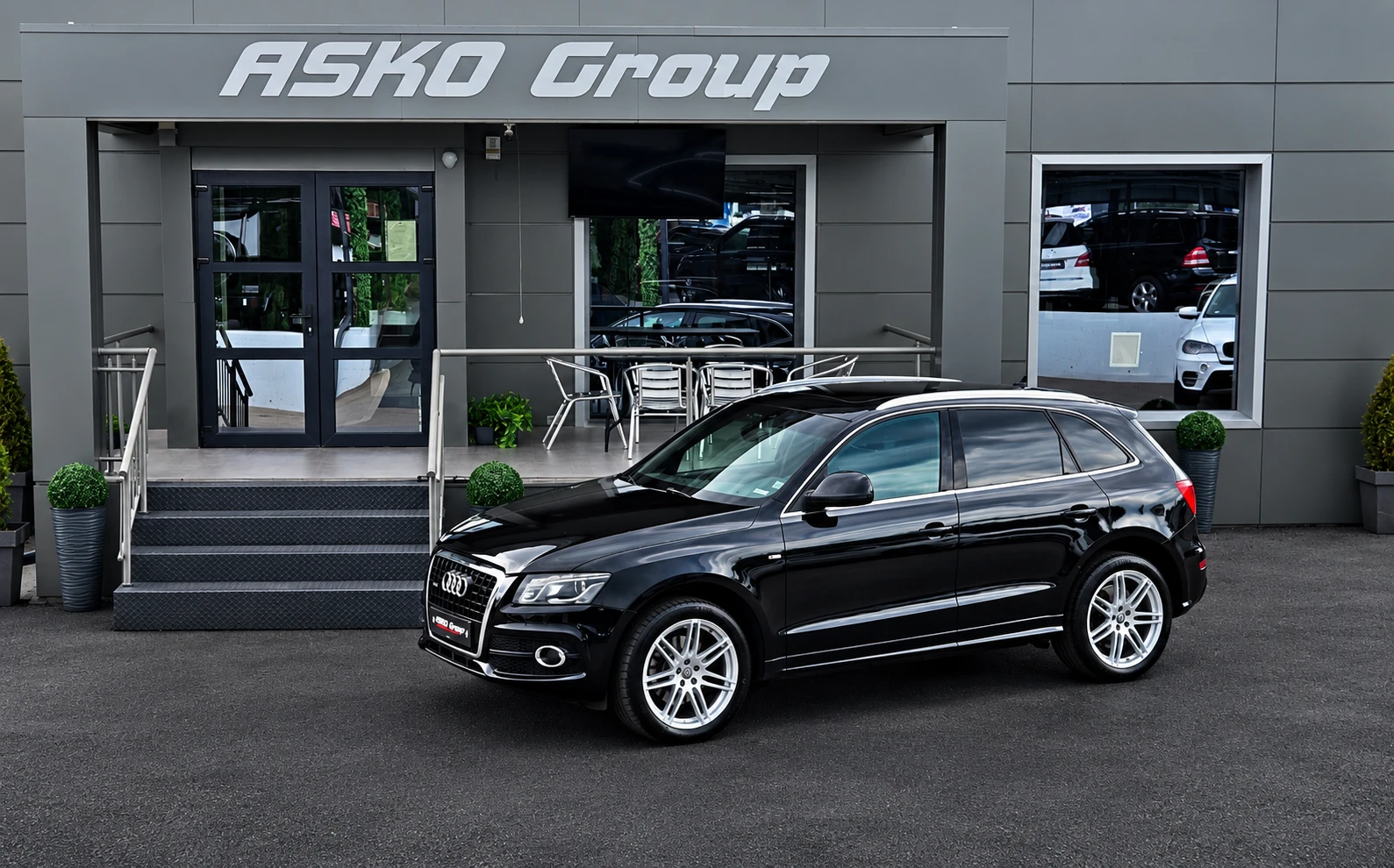 Audi Q5 S-LINEx3/239PS/PANORAMA/ПОДГРЕВ/RECARO/LIZING, снимка 17 - Автомобили и джипове - 55406205