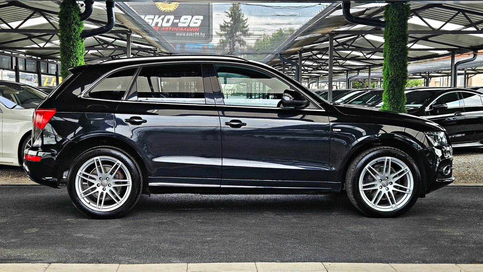 Audi Q5 S-LINEx3/239PS/PANORAMA/ПОДГРЕВ/RECARO/LIZING, снимка 4 - Автомобили и джипове - 55406205