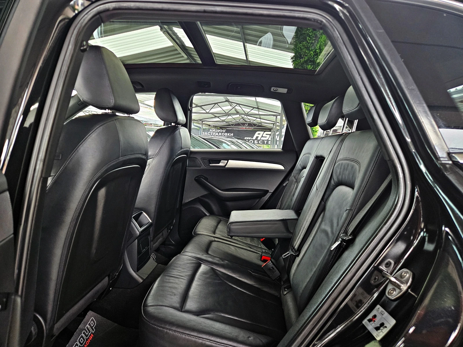 Audi Q5 S-LINEx3/239PS/PANORAMA/ПОДГРЕВ/RECARO/LIZING, снимка 16 - Автомобили и джипове - 55406205