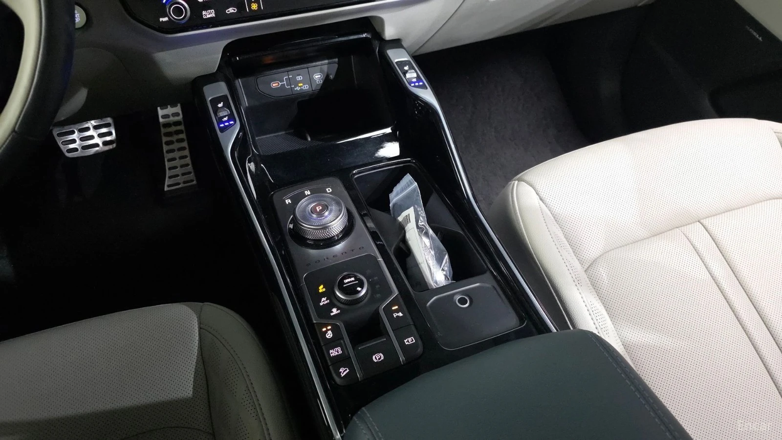 Kia Sorento HEV-1.6* GRAVITY* 360CAMERA* BLIND-SPOT* , снимка 12 - Автомобили и джипове - 55641897