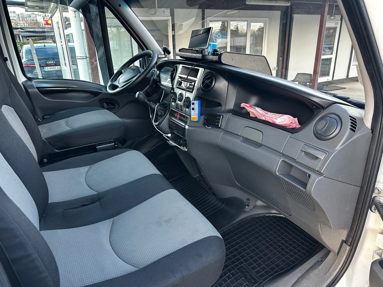 Iveco 35c15 150к.с Климатик* Специален* Спалня - изображение 9