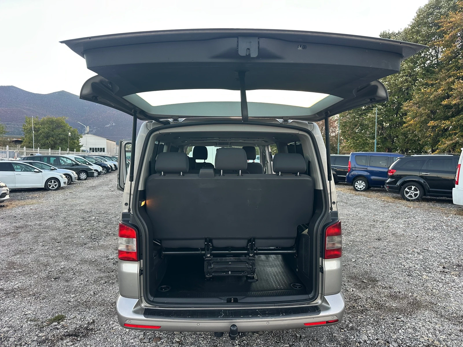 VW Caravelle 2.0TDI 140kc 4x4 LONG NAVI | Mobile.bg � ����������� 16
