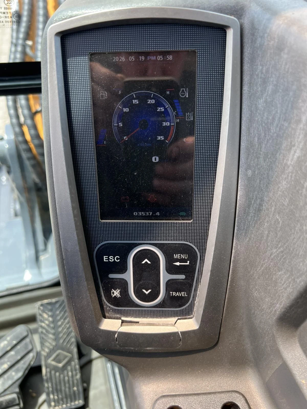 Багер Hyundai R60, снимка 7 - Индустриална техника - 55570975