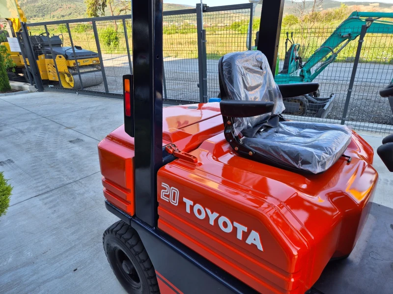 Мотокар Toyota  ПЕРФЕКТЕН / БЕЗ ЕЛЕКТРОНИКА !, снимка 12 - Индустриална техника - 49458989