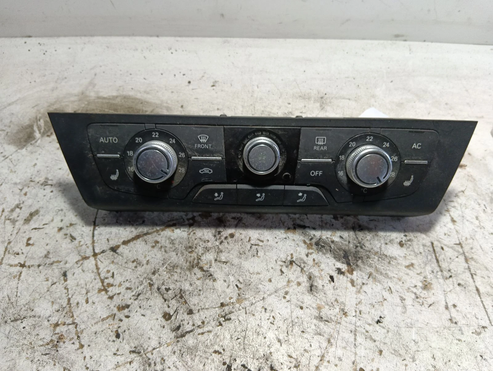 климатроник преден 4G0820043H Ауди А6 2.0 TDI