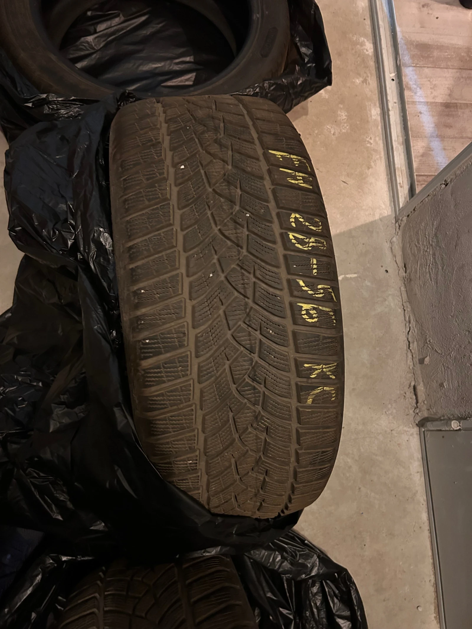 ���� 235/45R18 | Mobile.bg � ����������� 7