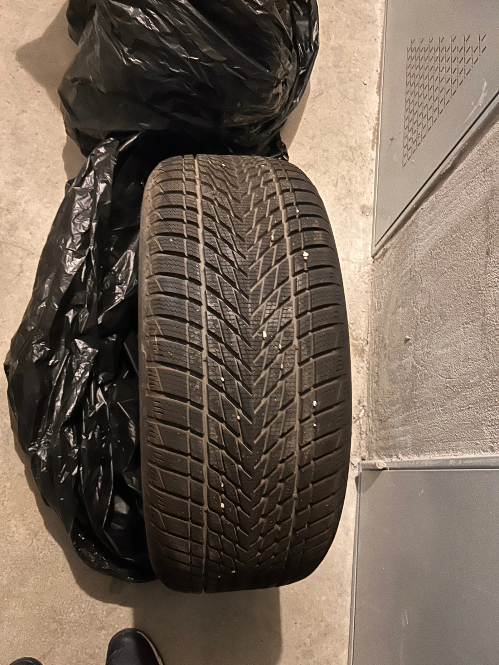 ���� 235/45R18 | Mobile.bg � ����������� 5