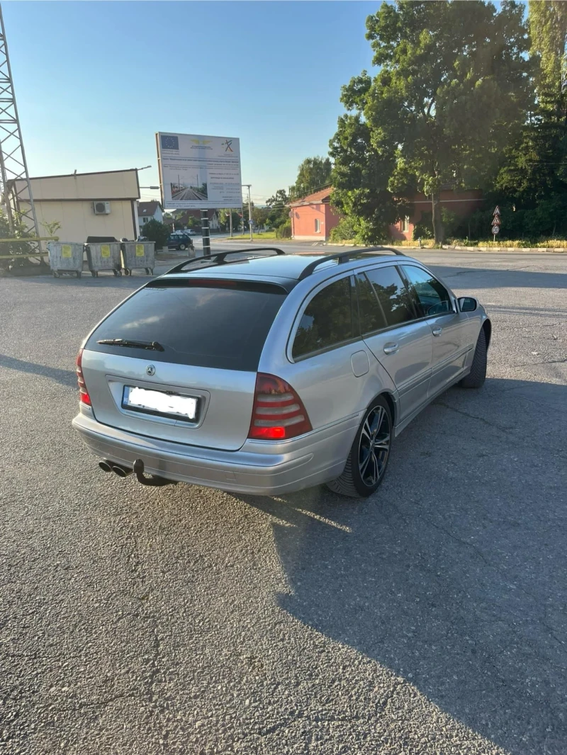 Mercedes-Benz 220 2.2 Diesel, снимка 3 - Автомобили и джипове - 47169482