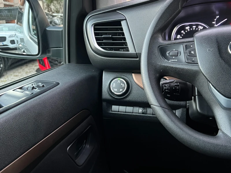 Toyota Proace City Verso 8+ 1 МЕСТА, снимка 14 - Автомобили и джипове - 47867031