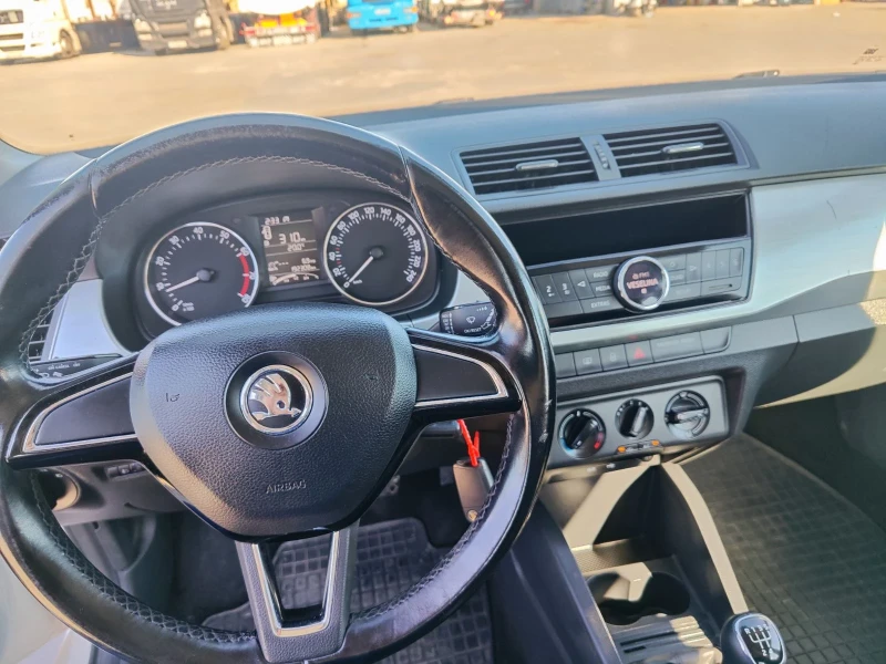 Skoda Fabia 1.2 BENZIN  90k., снимка 8 - Автомобили и джипове - 48262014