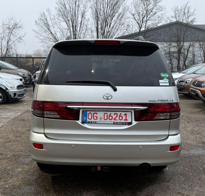 Toyota Previa 2.0 D4D, снимка 3 - Автомобили и джипове - 49568014