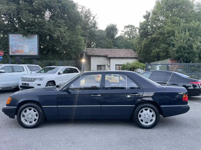 Mercedes-Benz 124 230E/Автоматик/Като нов, снимка 4 - Автомобили и джипове - 51890312