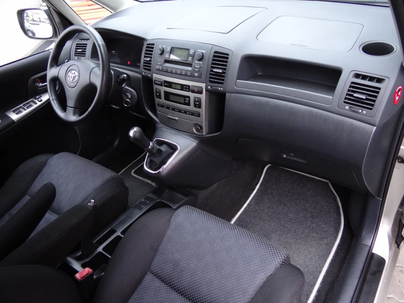 Toyota Corolla verso 1.6vvt-i - 110k.c. / Климатроник / Euro-4 /, снимка 10 - Автомобили и джипове - 51995106