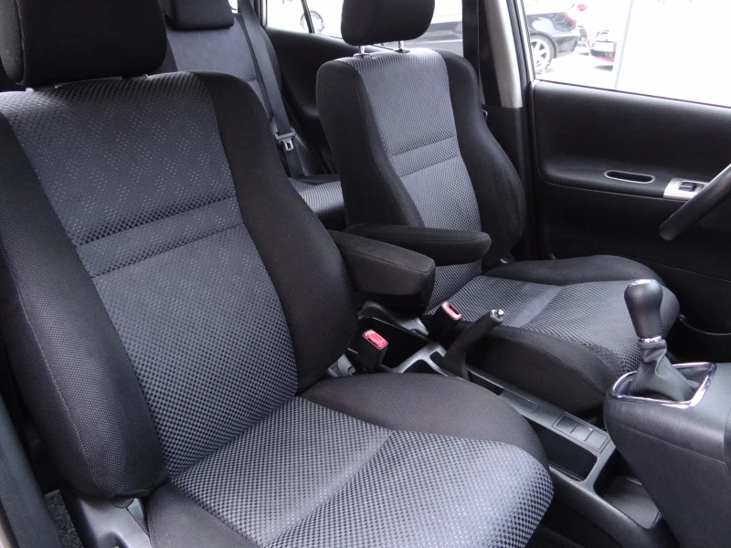 Toyota Corolla verso 1.6vvt-i - 110k.c. / Климатроник / Euro-4 /, снимка 11 - Автомобили и джипове - 51995106