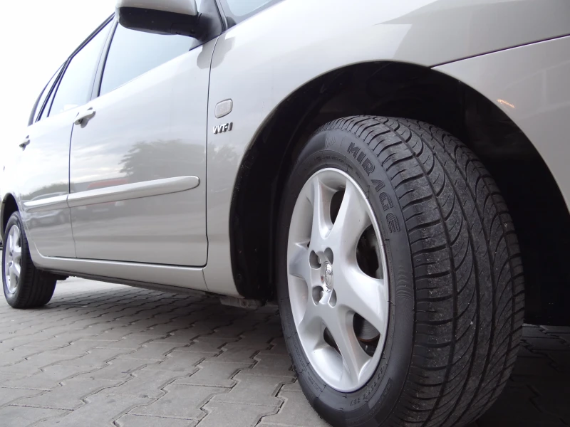 Toyota Corolla verso 1.6vvt-i - 110k.c. / Климатроник / Euro-4 /, снимка 17 - Автомобили и джипове - 51995106