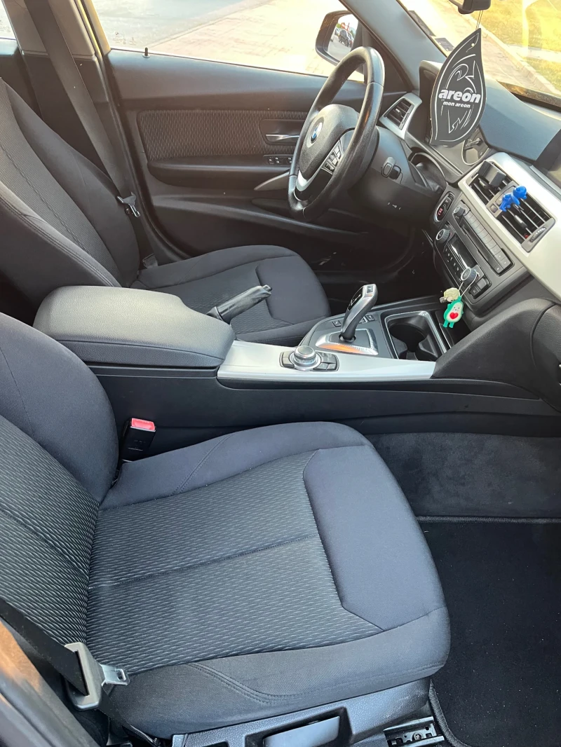 BMW 320 d M Pack, снимка 6 - Автомобили и джипове - 52980365