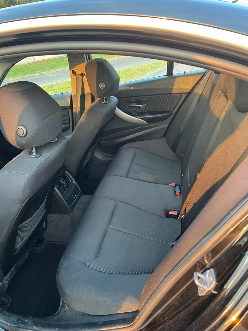 BMW 320 d M Pack, снимка 7 - Автомобили и джипове - 52980365