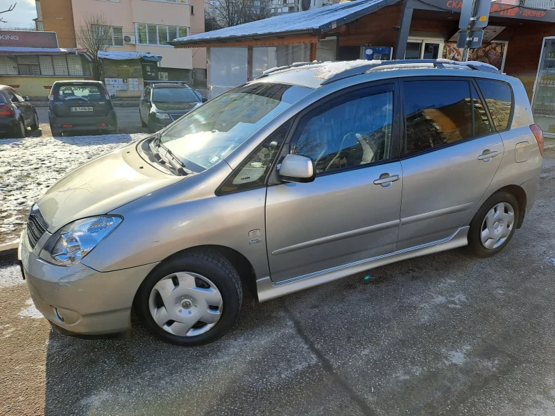 Toyota Corolla verso, снимка 8 - Автомобили и джипове - 53064103