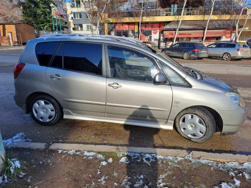 Toyota Corolla verso, снимка 2 - Автомобили и джипове - 53064103