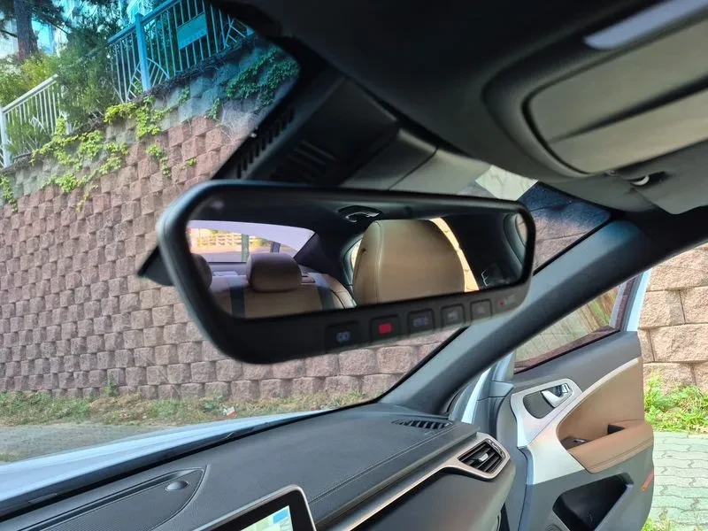 Genesis G70 2.0T AWD SUPREME, снимка 17 - Автомобили и джипове - 55705149