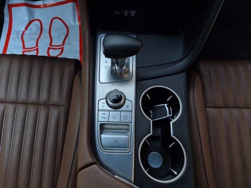 Genesis G70 2.0T AWD SUPREME, снимка 13 - Автомобили и джипове - 55705149
