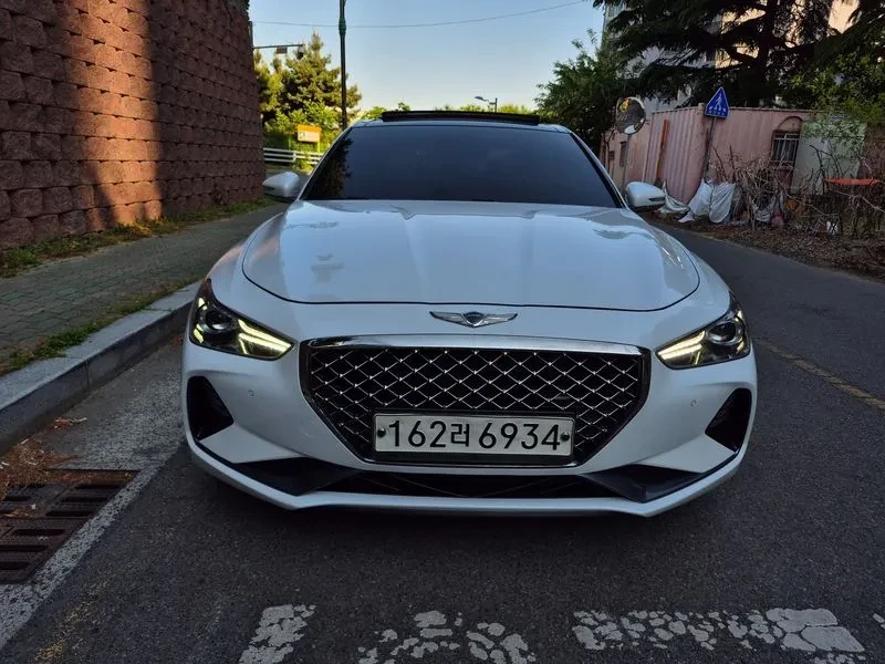 Genesis G70 2.0T AWD SUPREME, снимка 2 - Автомобили и джипове - 55705149