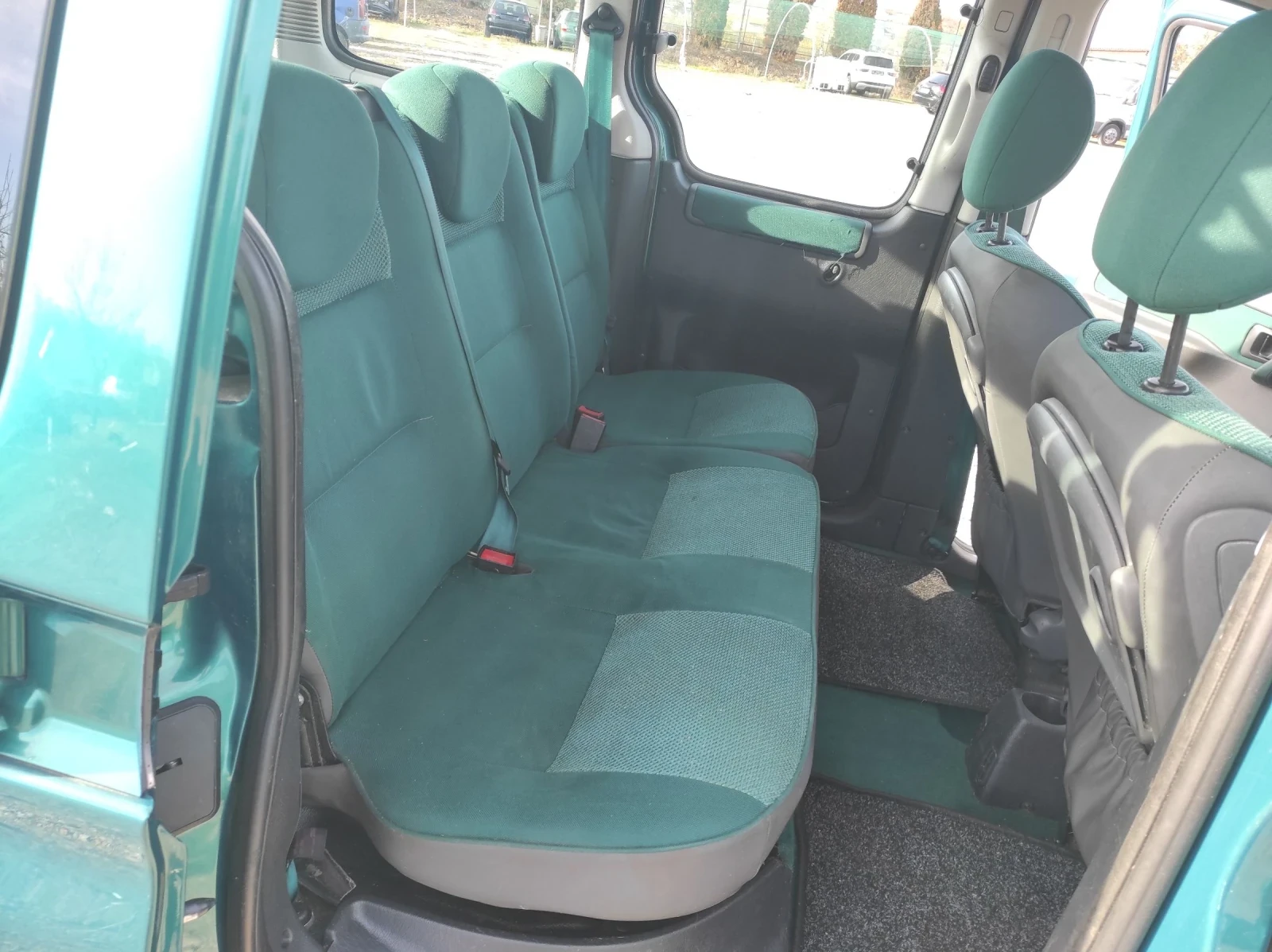 Citroen Berlingo 1.6i Климатик Пътник - изображение 9