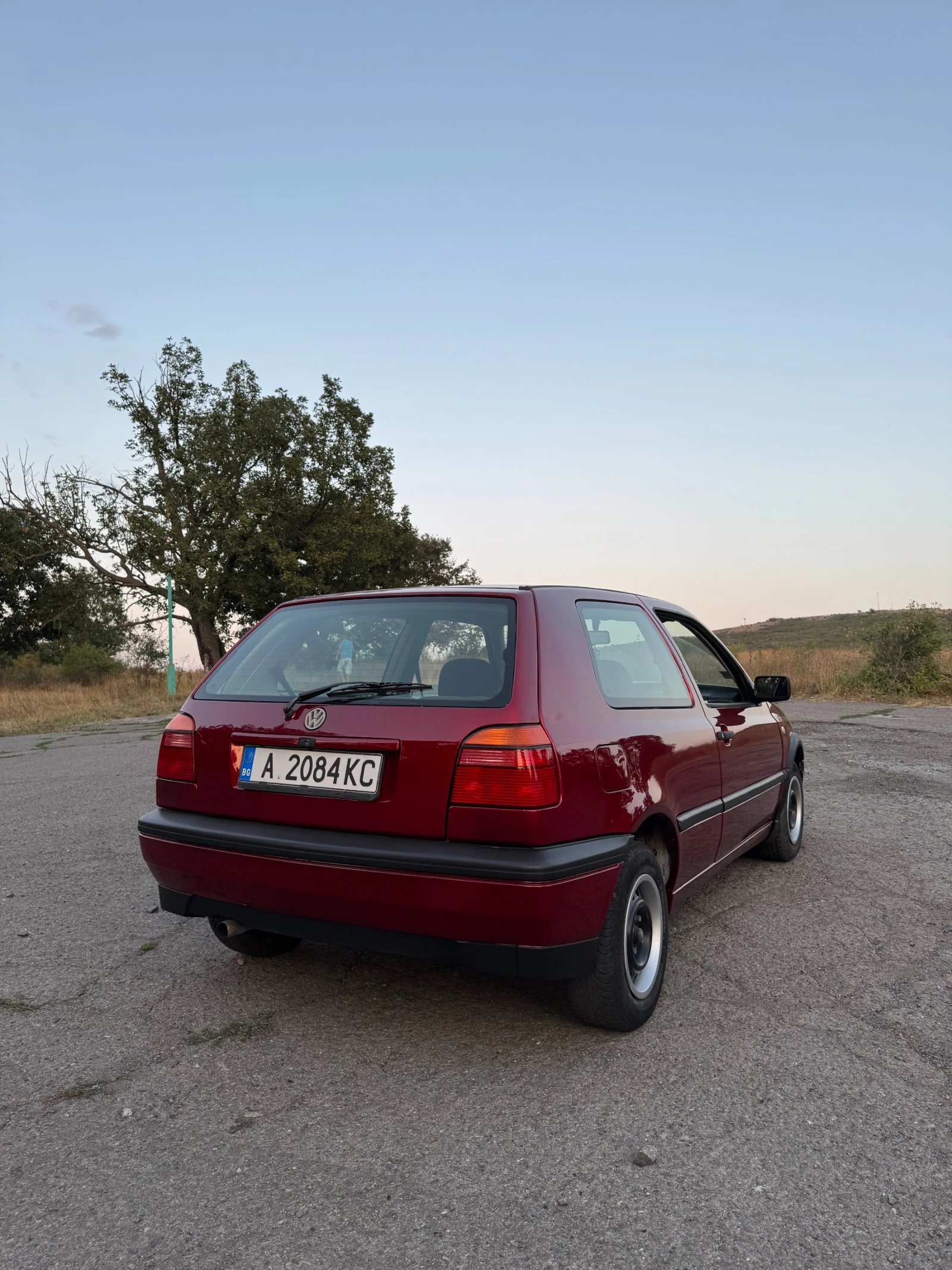 VW Golf 1.4 моно - изображение 4