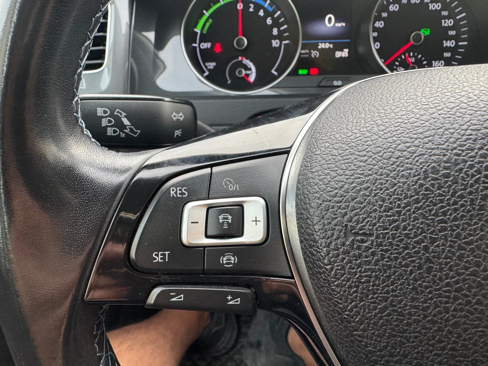 VW Golf Electric | Mobile.bg   11