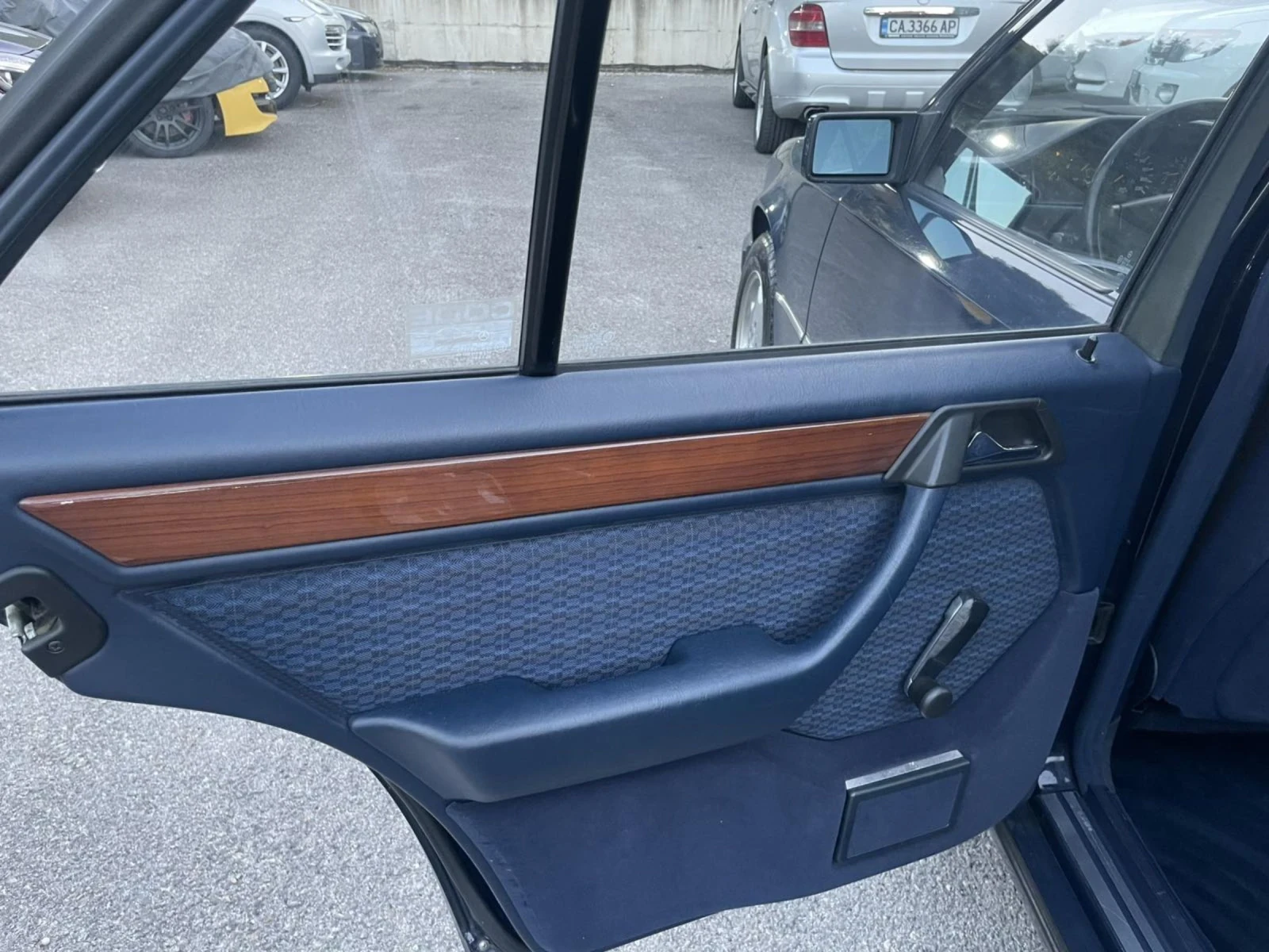 Mercedes-Benz 124 230E//  | Mobile.bg   17