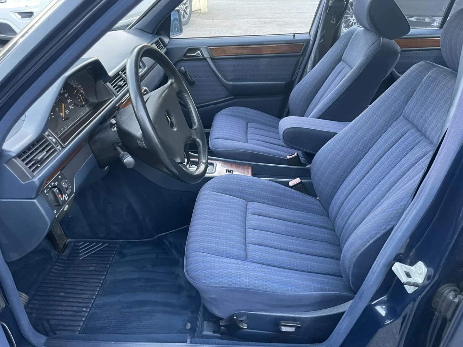 Mercedes-Benz 124 230E//  | Mobile.bg   12