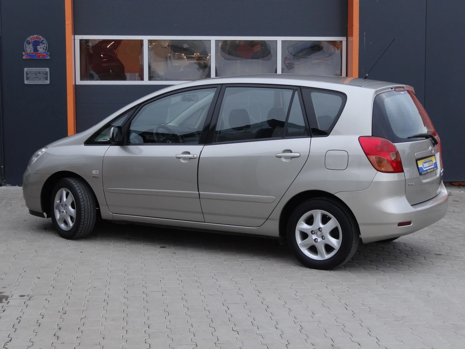 Toyota Corolla verso 1.6vvt-i - 110k.c. / Климатроник / Euro-4 / - изображение 3